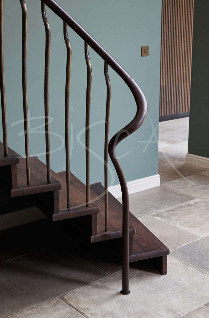 Modern Cantilever Staircase with Oak Treads 10878